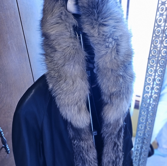 Genuine silver fox and black Leather coat - Picture 3 of 4